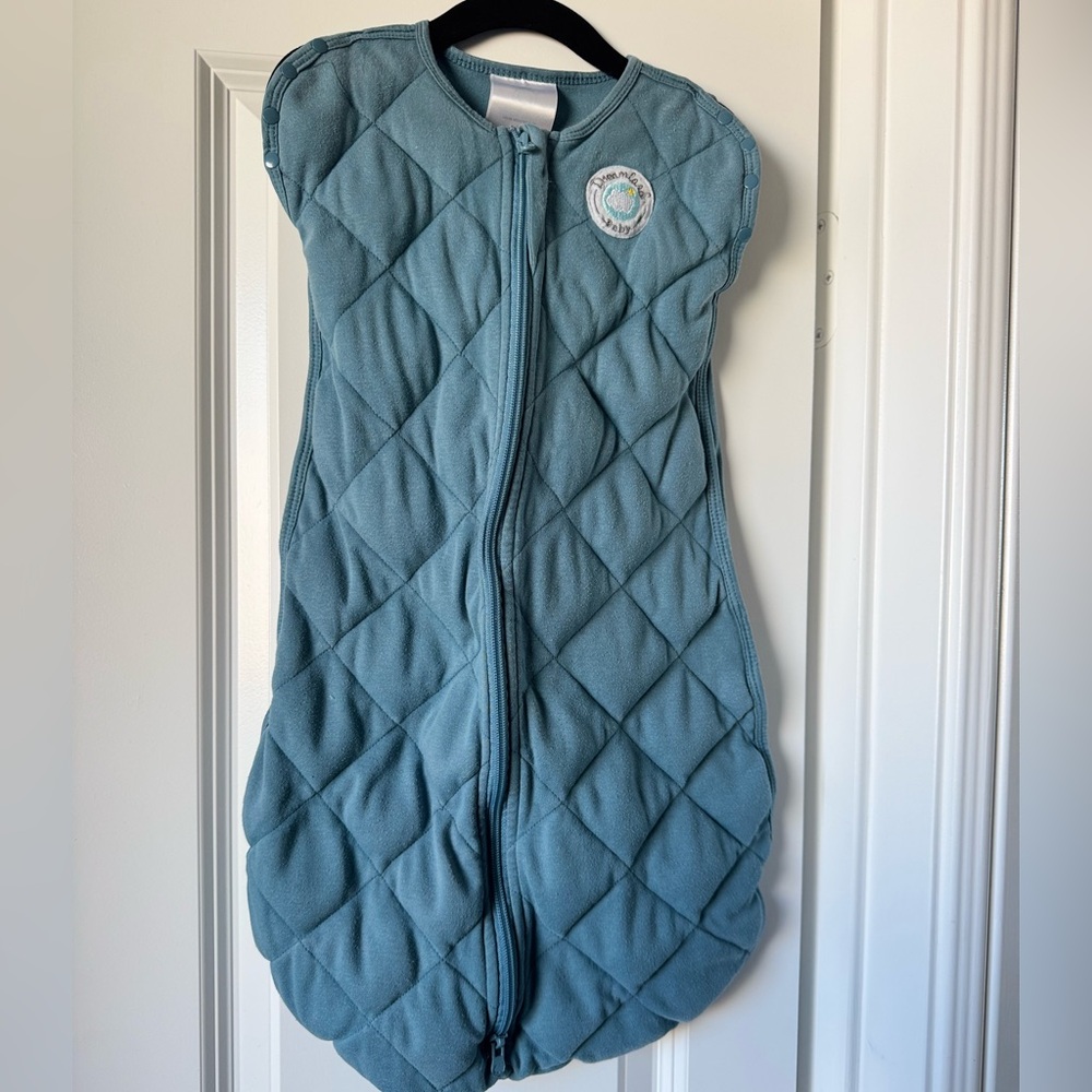 Dreamland Baby Weighted Sleep Swaddle/Sack, size S (0-6 months)🥰🩵